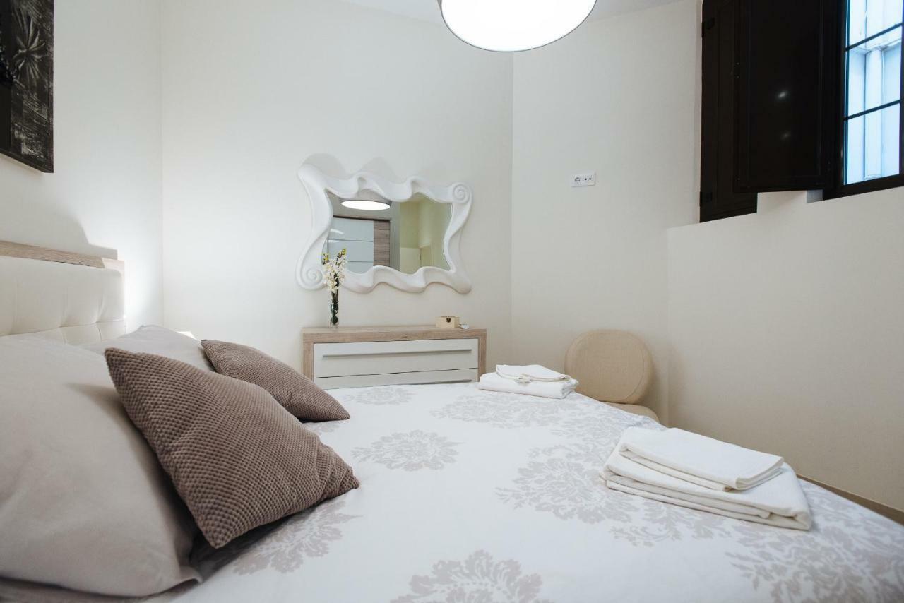 Luxury Apartment Penuelas Free Parking Sevilha Exterior foto